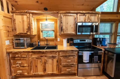 This kitchen is well outfitted for whipping up a great meal.
