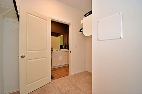 Closet off of the En-Suite