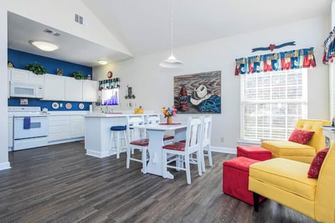 Dining table for up to 6