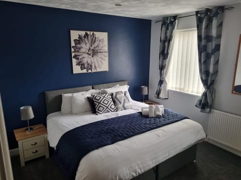 large superking or two single beds with ensuite