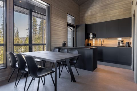 Dining room & kitchen