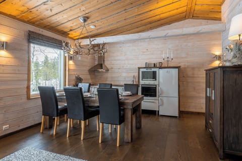 Dining & Kitchen (1)