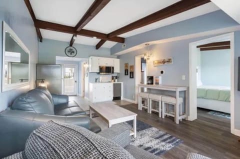 Breakfast nook for dining