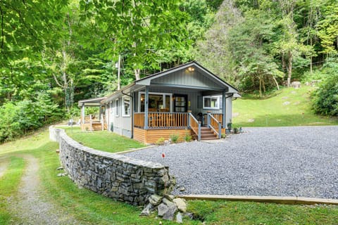 Maggie Valley Vacation Rental | 2BR | 2BA | 1,300 Sq Ft | Stairs Required