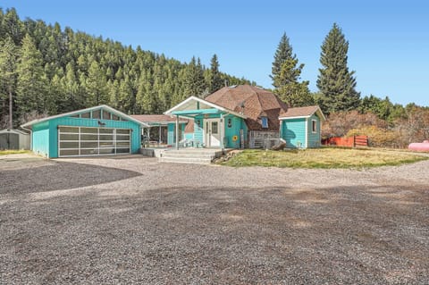 This is the Colorado you dream of -- unique, inspired and set in a picturesque mountain valley