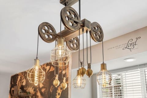 “May your song guide you home.” ― Sophia Elaine Hanson, Vinyl