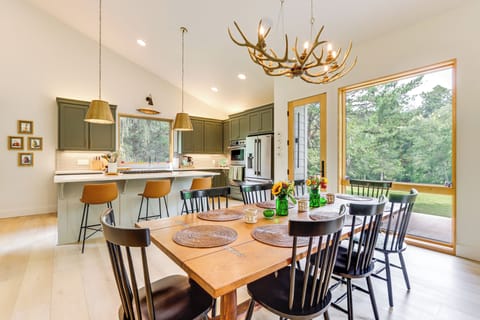 Dining Area | Dishware/Flatware | Children's Dishware