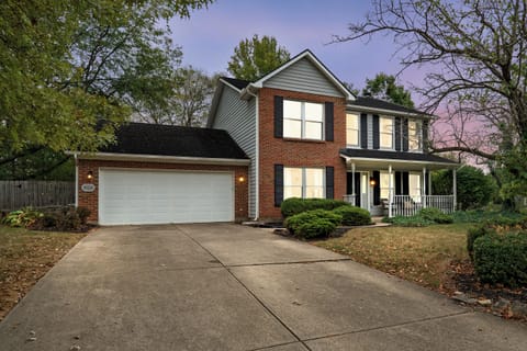 Relax in this gorgeous 4 bedroom Washington Township home!