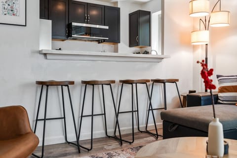 Another angle of the open kitchen bar.