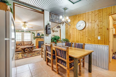 Dining Area | Dining Table | Dishware/Flatware