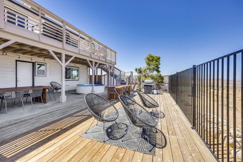 Joshua Tree Vacation Rental | 6BR | 2.5BA | 1,957 Sq Ft | Step-Free Entrance