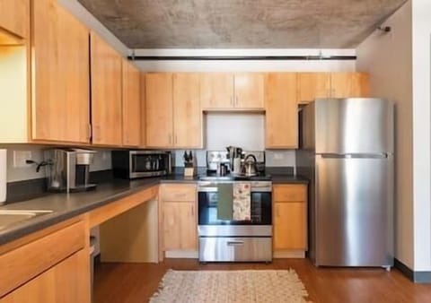 Fully equipped kitchen perfect for home cooked meals.