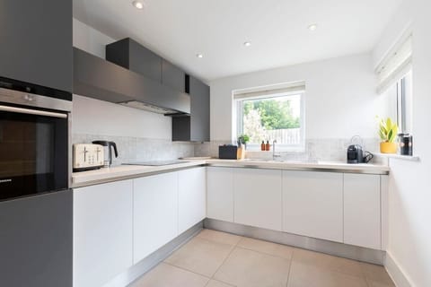 Kitchen at 23 Station Street