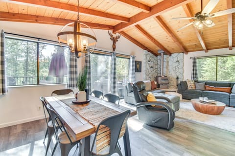 Groveland Vacation Rental | 3BR | 2BA | 1,660 Sq Ft | Stairs Required