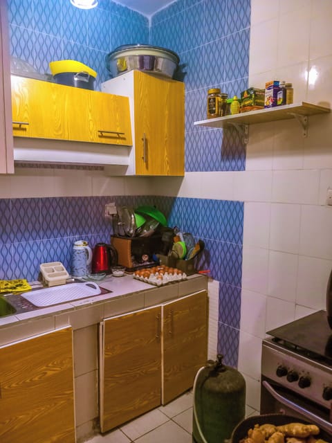 Microwave, oven, stovetop, coffee/tea maker