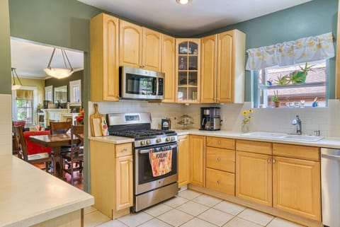 Full kitchen with endless pots & pans, blender, mixer, etc.