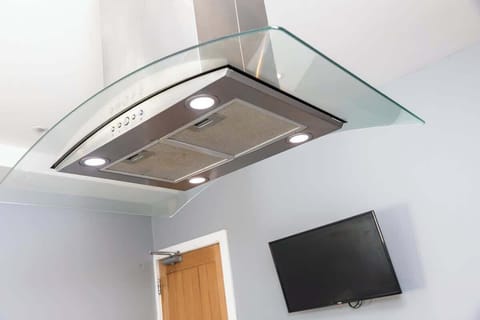 A well-ventilated kitchen for all your culinary creations 🌿