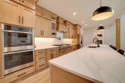 Kitchen | 1st Floor | Dishwasher | Drip & Keurig Coffee Maker