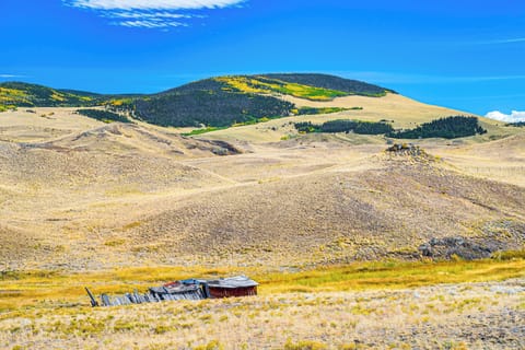 House Exterior | Mountain Views