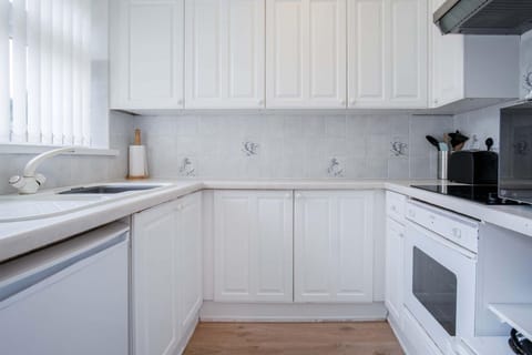 Bayview 61 - 2 Bedroom Chalet - Bayview Oxwich (5509)