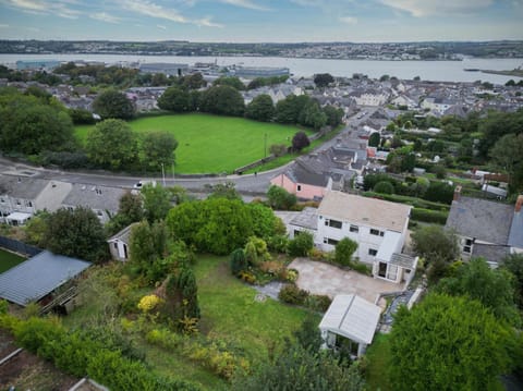 Longview - 4 Bedroom Holiday Home - Pembroke Dock (23938)