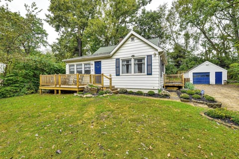 South Bend Vacation Rental | 3BR | 2BA | 1,900 Sq Ft | 4 Steps to Enter