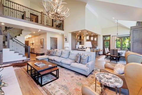 highlandslodge-403-8605_54731520964_o