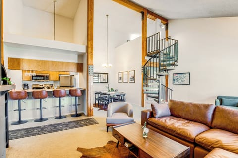 Crested Butte Vacation Rental | 3BR | 3BA | 1,384 Sq Ft | Stairs Required