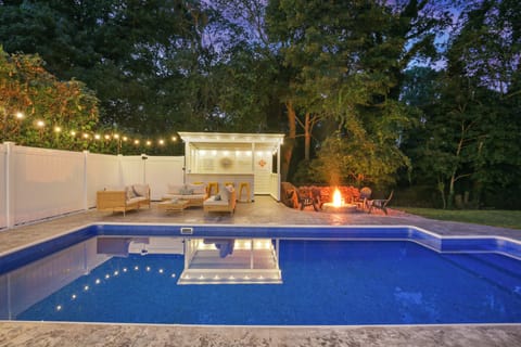 Indoor pool, outdoor pool