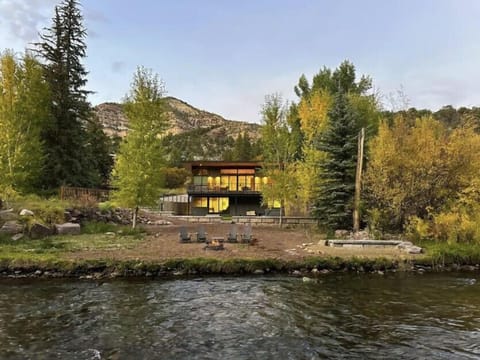 Rio Vista on the banks of the San Miguel! (2)