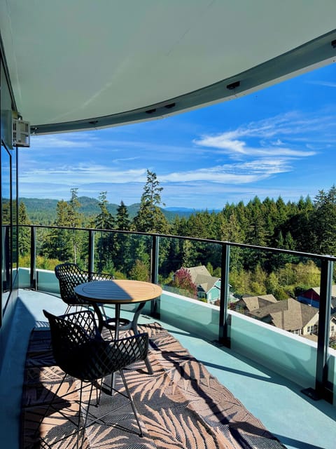 Views of Bear Mountain homes and golf course