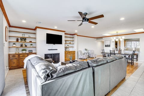 Albuquerque Vacation Rental | 2BR | 2BA | 1,800 Sq Ft | 2 Steps to Enter