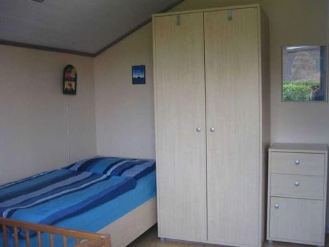 3 bedrooms, iron/ironing board, internet