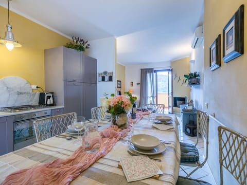 Property, Furniture, Table, Azure, Cabinetry, Blue, Tableware, Plant, Interior Design, Lighting