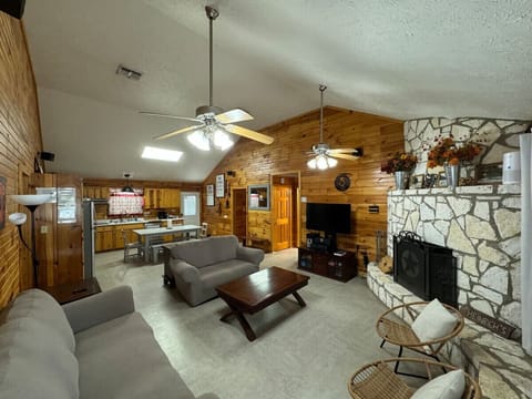 LC - Living / Dining / Kitchen