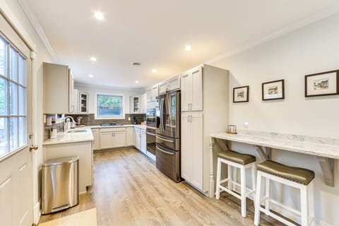 Kitchen | Cooking Basics | Combo Drip & Keurig Coffee Maker | 1st Floor