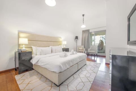 Master bedroom with en-suite bathroom