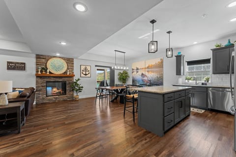 Large dining area and kitchen island for gathring and eating meals together