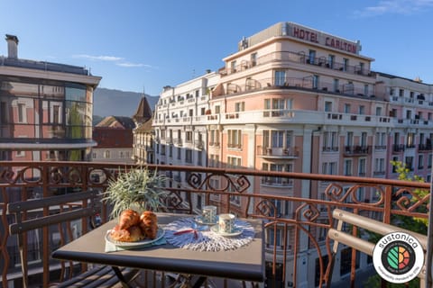 LLA Selections - Home and chalets Premium rentals French alps