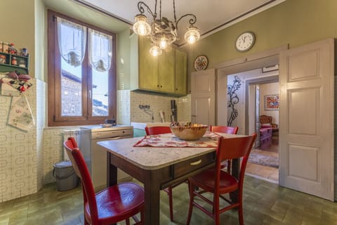 Autumn, Bedroom, Spring, Summer