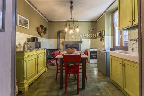 Autumn, Bedroom, Spring, Summer