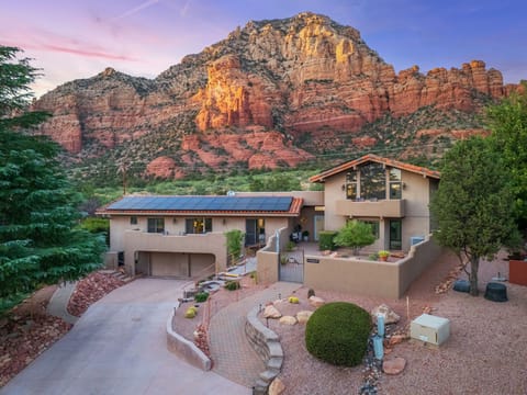 Sedona Journey to the Stars, 5 bedroom, 4 full bath home on a quiet culdesac