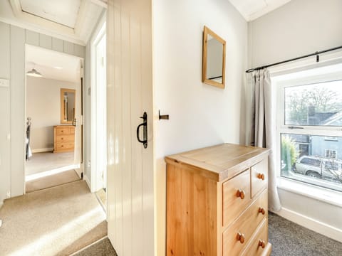 Landing | East Llwyn - Llwyn Holiday Cottages, Rhydowen