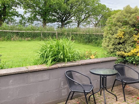 Patio | Bay Tree Cottage - Legge Farm Cottages, Highhampton, near Beaworthy