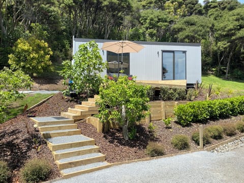 Te Henga Hideaway