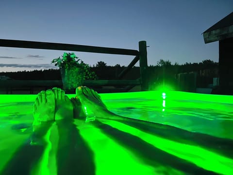 e6e14a34-28a0-4a25-b98c-2c02388d3c99