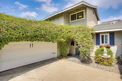 Costa Mesa Vacation Rental | Studio | 1BA | Stairs Required | 560 Sq Ft