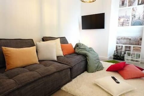 28b4f5d9 92c6 42aa bcde 523879bf2335