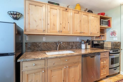 Galley Kitchen with all your needs for a perfect family vacation.