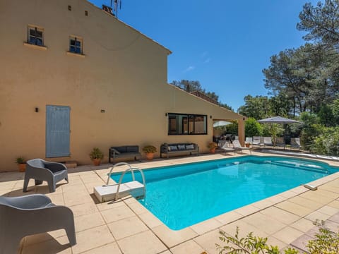 Water, Property, Building, Sky, Swimming Pool, Plant, Azure, Shade, Architecture, Lighting